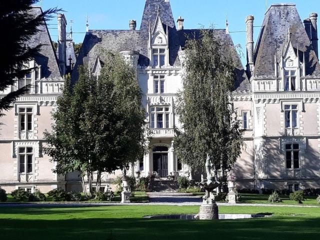 Prestigieux château de 1799 m2 en vente Grez Neuville, France
