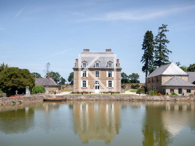 Prestigieux château de 1341 m2 en vente Mézières sur Couesnon, Bretagne