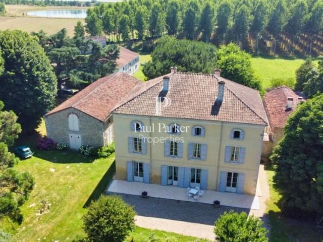 Prestigieux château en vente Agen, France