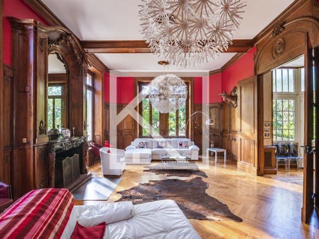 Prestigieux château en vente Changé, Pays de la Loire