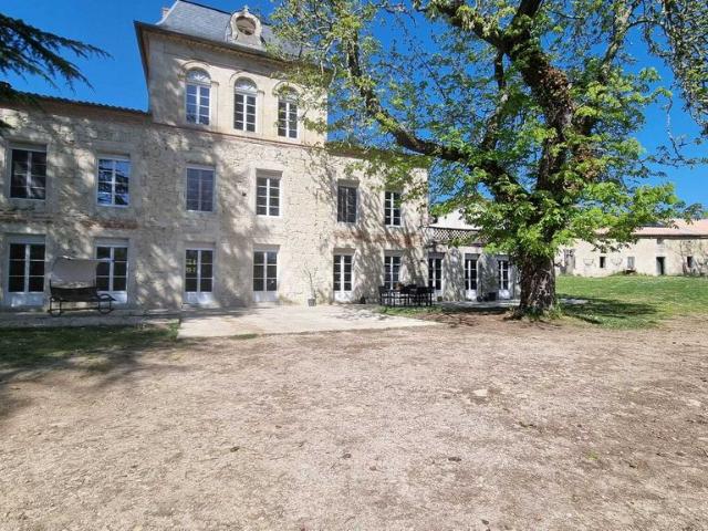 Prestigieux château en vente Gasques, Occitanie