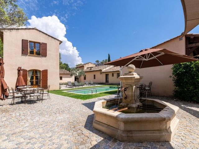 Prestigieux château en vente Saint Marc Jaumegarde, France