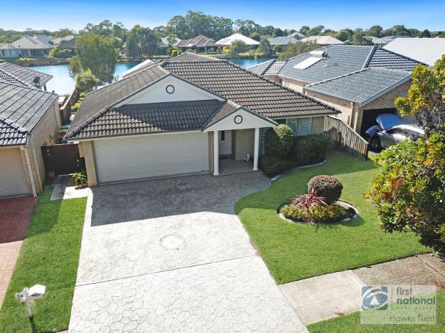 Prestigous Water Side Living