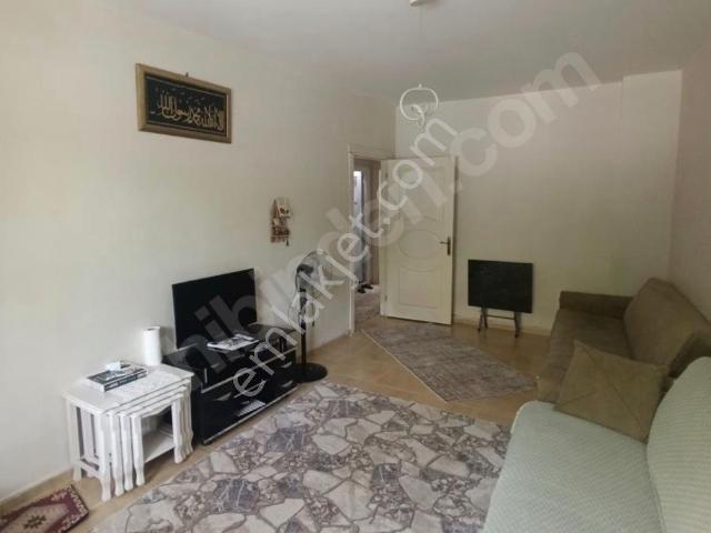 Prestij'den Bahçelievler'de Forum Avm Civarı Temiz 2+1 Daire