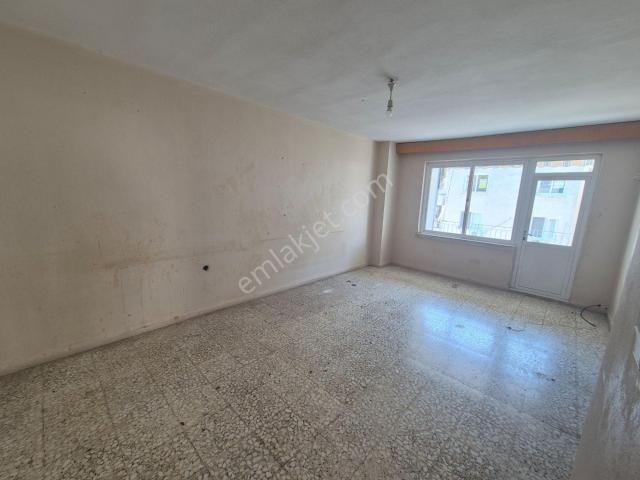 Prestij'den Turgutreis'te Müftü Cami Civarı Tertemiz 3+1 Daire