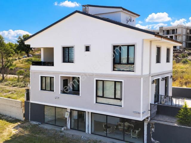 Prestijli Bölge Akyol Premium Sitesi Yanında Satılık Lüks Villa