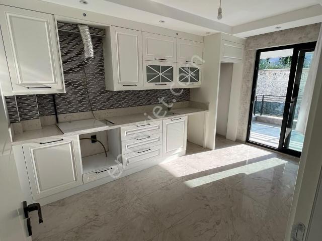 Prestijli Konumu İle Ferah Yaşam Alanı Sunan Konforlu 2+1 Daire