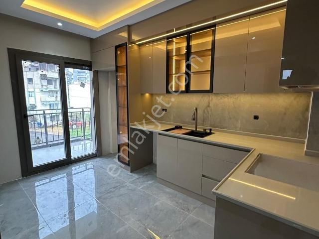 Prestijli Lokasyonda Şık Ve Modern 2+1 Satılık Sıfır Daireler
