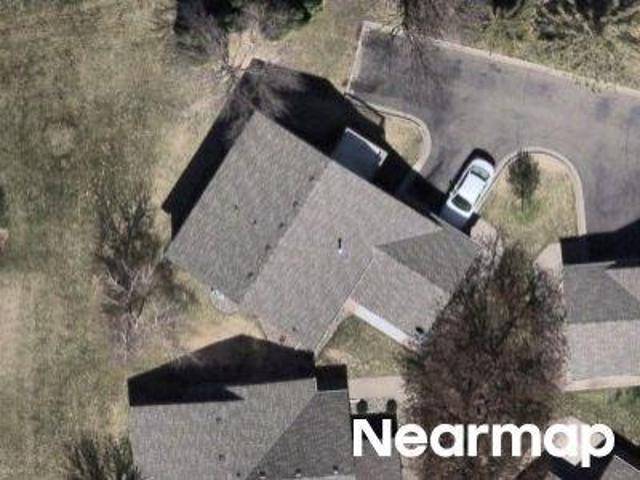 Prestwick Ln N