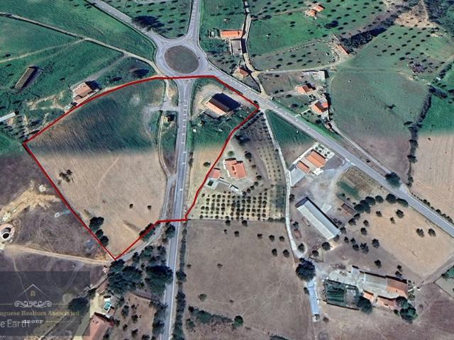 PRG242 Casa com Terreno – Sítio Cruzeiro, Santa Luzia Uso Misto