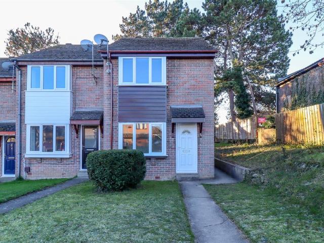 Pritchard Close, Hackenthorpe S12, 2 bed town house to rent, £850 pcm | PrimeLocation