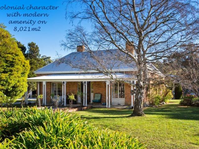 Privacy and Charm With Large Land Holding