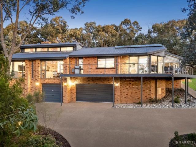 Privacy and Prominence Meet Stunning Natural Surrounds