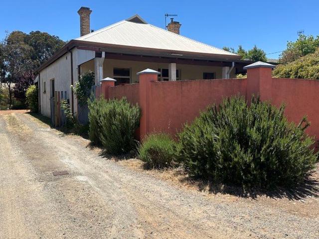 PRIVACY ASSURED ON A 1,145sqm BLOCK