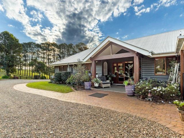 Privacy. Easy Acreage. Close to Town