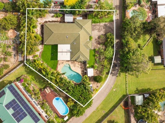 Privacy, Pool and Endless Potential in a Prime Location!