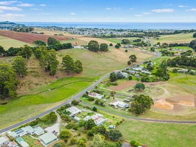 Privacy Room to Move and Heaps of Sheds