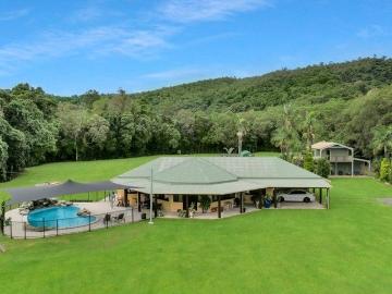 Privacy, Space and Potential on 15+ Hectares