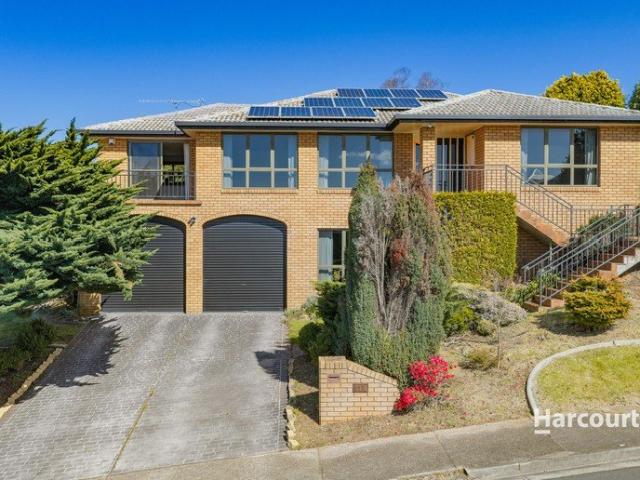 Privacy, Space and Sea Views in a Convenient Location