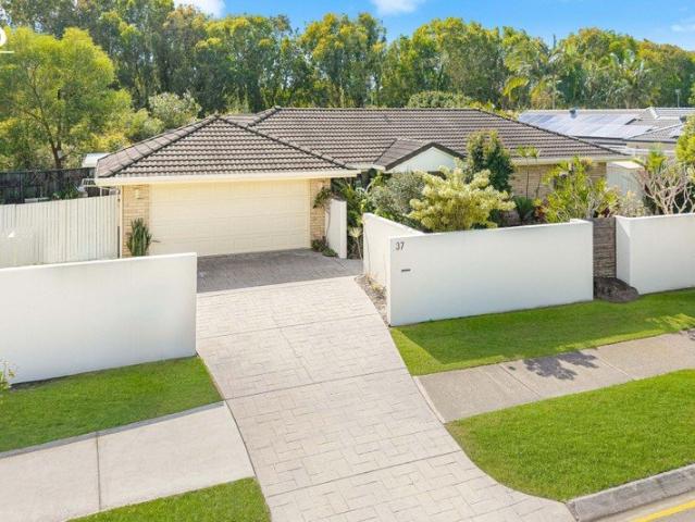 Privacy, Space & Convenience in the Heart of Sippy Downs