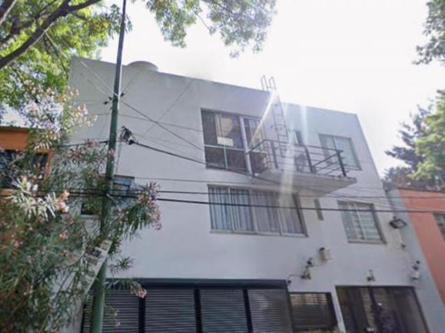 Privacidad y espacio: casa en condominio cerrado Portales NT, 139 m²—Remate bancario