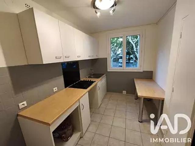 Privas 07000 Achat / Vente appartement 3 pièces t3 cave