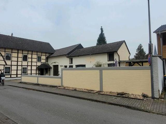 Privatverkauf Einfamilienhaus mit Gewerbemöglichkeit