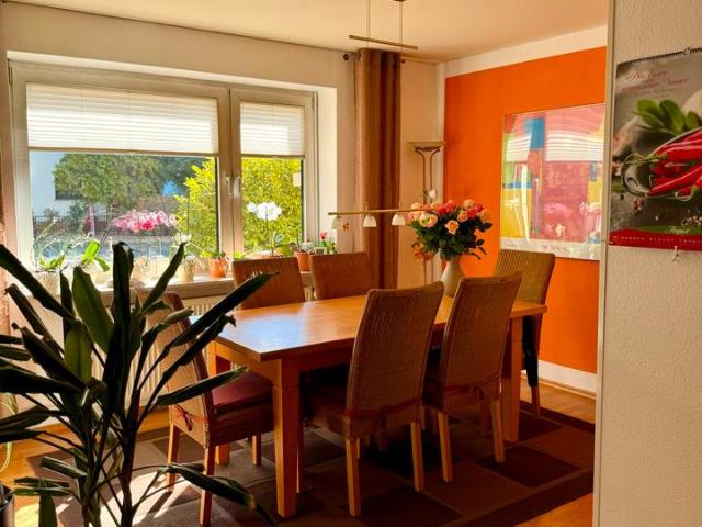 Privatverkauf 3 Zimmer EWG 98m mit Balkon & Loggia
