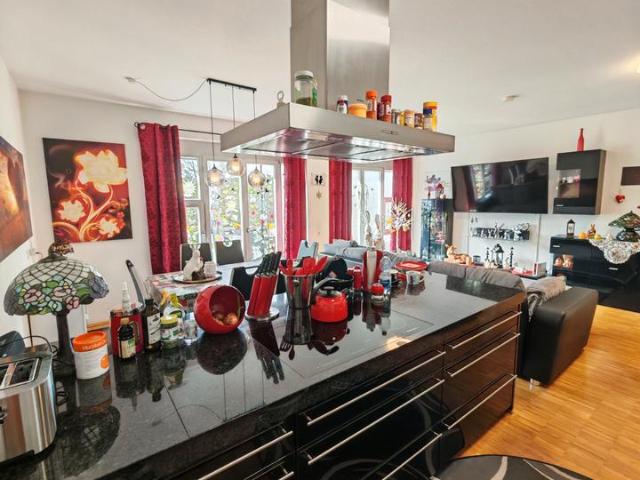 Privatverkauf 3 Zimmer 95qm mit EBK, Balkon & TG Stellplatz
