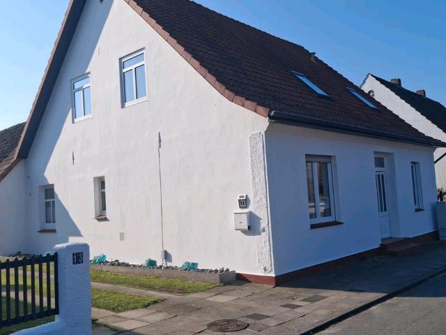 Privat – Charmantes Haus mit großem Garten & Südblick