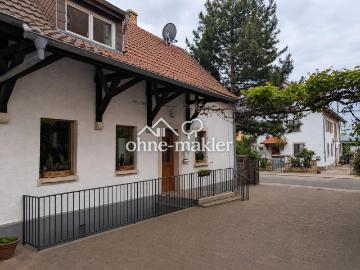 PRIVAT: Charmantes Stadthaus in Deidesheim – Wohnen, wo die Pfalz am schönsten ist!