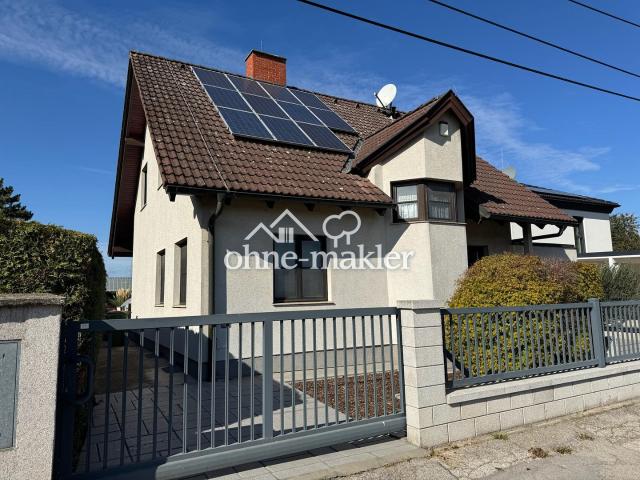 Privat | Großzügiges Einfamilienhaus im Erstbesitz mit Pool, Sauna, großem Garten in 1220 Wien