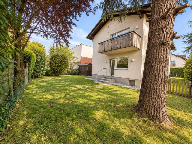 PRIVAT Einfamilienhaus mit Garten – Raum für eigene Ideen in Wiesbaden Nordenstadt