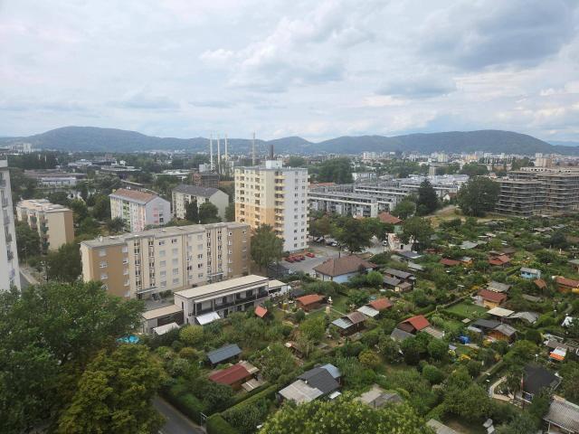 Privat! Lichtdurchflutete 2 Zimmer Wohnung im 5. Obergeschoss