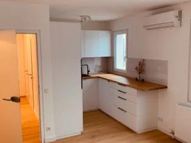 PRIVAT zentrale&ruhige Dachgeschosswohnung mit Dachterrasse