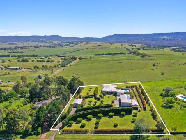 Private Milton Estate Grand Country Elegance