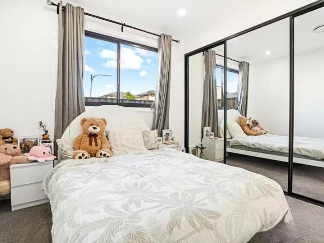 Private & Modern 2 Bedroom Granny Flat in Gables