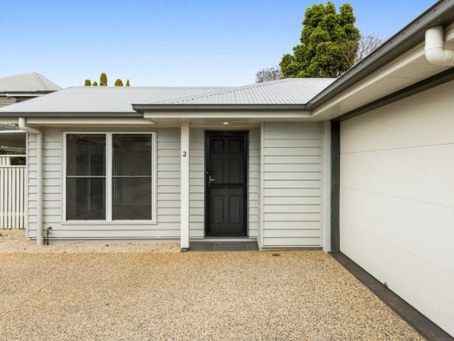 PRIVATE, MODERN & BEAUTIFULLY PRESENTED ONE OF ONLY TWO BEAUTIFUL UNITS