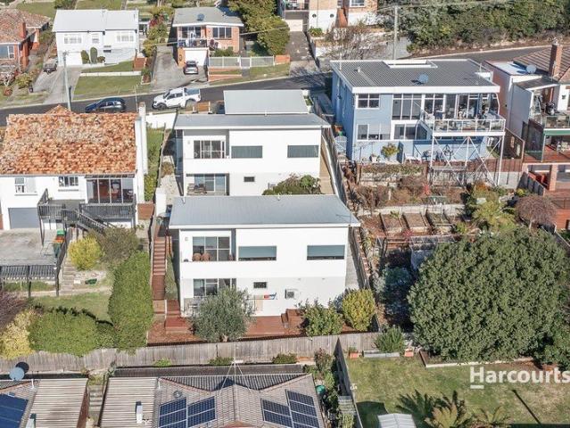 Private, Modern & Perfectly Positioned