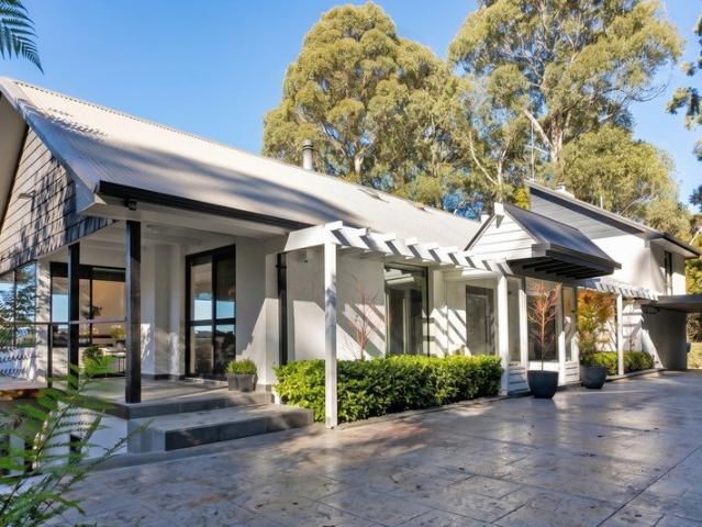 Private Mountainside Sanctuary With Views That Stretch To Melbourne