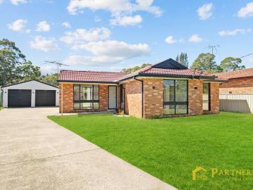 Private North Facing Family Residence in a Secluded Cul de Sac Setting