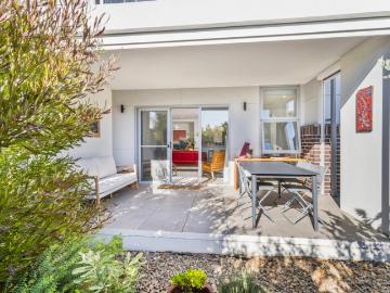 Private North Facing Garden Apartment