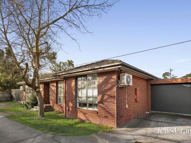 Private north facing sanctuary in an exceptionally walkable location