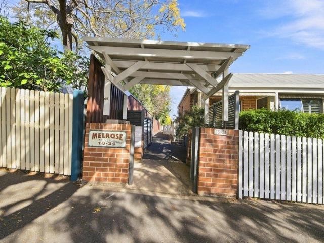 Private over 55's Oasis!