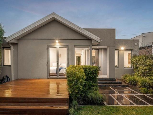 PRIVATE OASIS OF STYLISH SERENITY