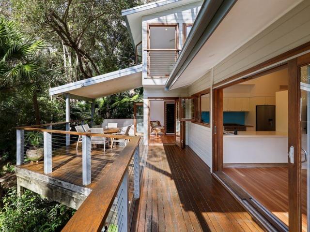 Private oasis: all day sun amid the treetop canopy