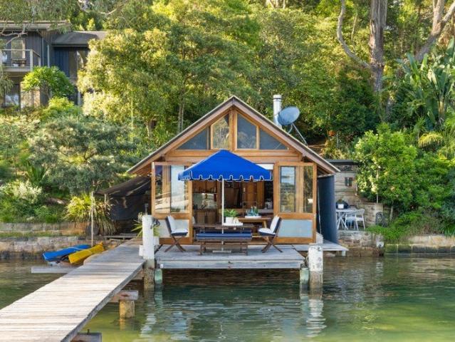 Private Oasis with a Country Feel on the Water