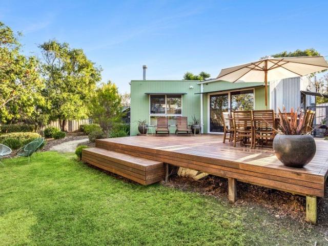 PRIVATE OASIS
