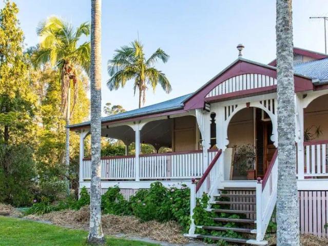 PRIVATE ONE BEDROOM COTTAGE AT CAMP MOUNTAIN BRISBANE