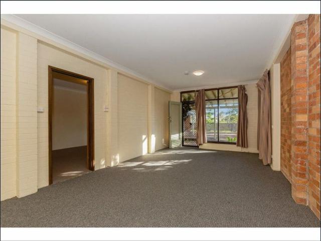 PRIVATE ONE BEDROOM UNIT CLOSE TO JOHN HUNTER HOSPITAL